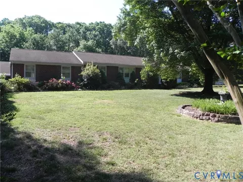 607 Dunkerry Ln, Sandston, VA 23150