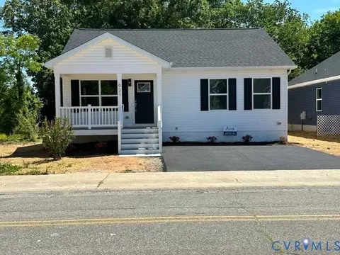 921 Jackson St, Colonial Beach, VA 22443