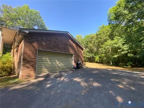 Exterior - 9405 Dabney Dr, Sutherland, VA 23885 photo 6 of 7