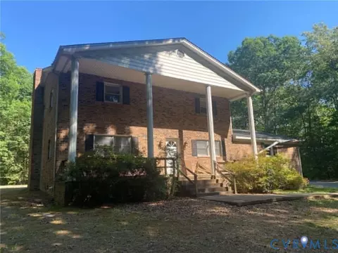 9405 Dabney Dr, Sutherland, VA 23885