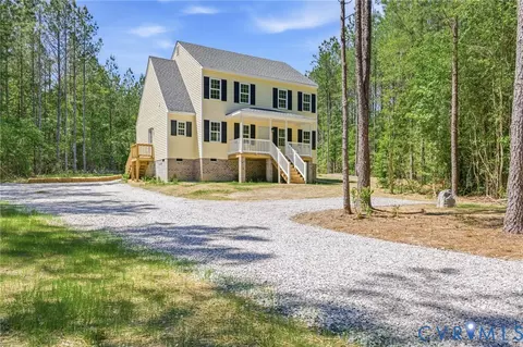 Exterior - 8426 Railroad Bed Rd, Carson, VA 23830 photo 2 of 3