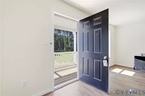 Entry Way - 8440 Railroad Bed Rd, Carson, VA 23830 photo 2 of 4
