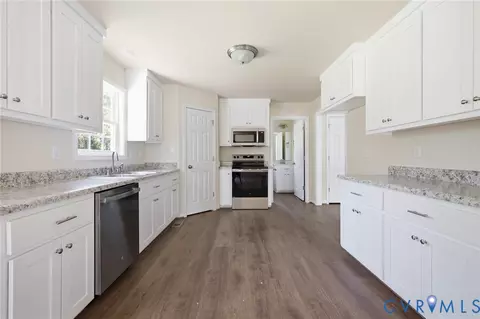 Entry Way - 8440 Railroad Bed Rd, Carson, VA 23830 photo 4 of 4