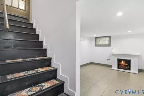 Entry Way - 1116 E 16th St, Richmond, VA 23224 photo 2 of 2