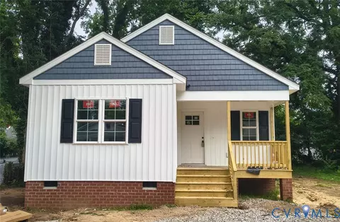 211 S 12th Ave, Hopewell, VA 23860