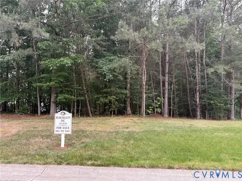 11131 Royal Ln, Providence Forge, VA 23140