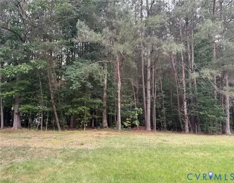11131 Royal Ln, Providence Forge, VA 23140