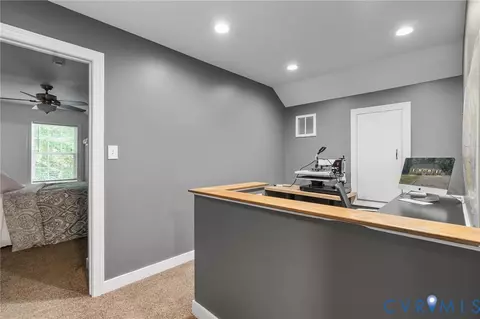 Entry Way - 1755 Dispatch Rd, Quinton, VA 23141 photo 9 of 10