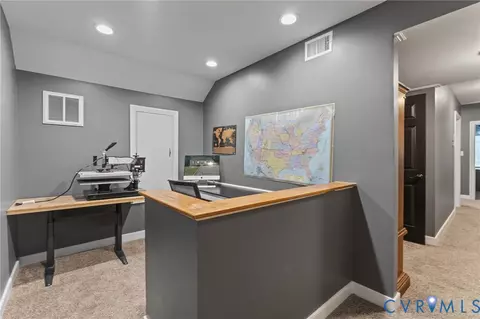 Entry Way - 1755 Dispatch Rd, Quinton, VA 23141 photo 10 of 10