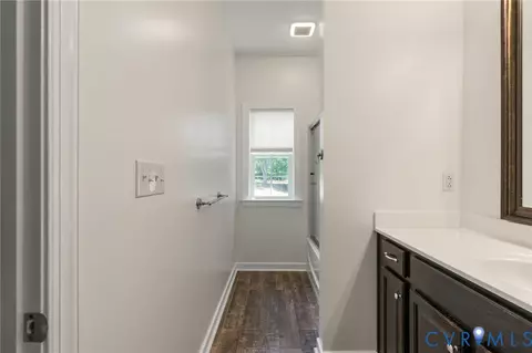 Entry Way - 1755 Dispatch Rd, Quinton, VA 23141 photo 4 of 10