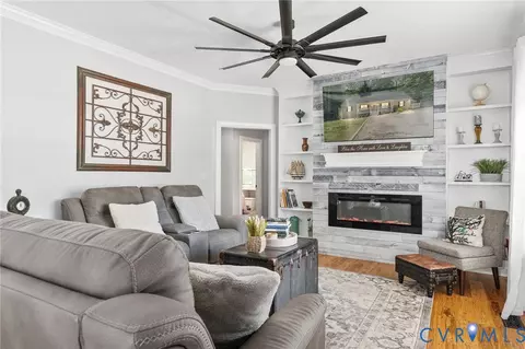 Living - 1755 Dispatch Rd, Quinton, VA 23141 photo 1 of 4