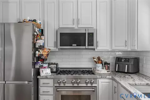 Kitchen - 1755 Dispatch Rd, Quinton, VA 23141 photo 10 of 11