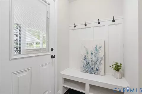 Entry Way - 227 E 35th St, Richmond, VA 23224 photo 3 of 4