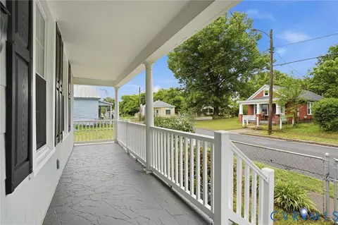 Exterior - 227 E 35th St, Richmond, VA 23224 photo 2 of 12