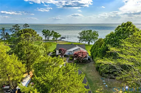 947 Bar Neck Rd, Port Haywood, VA 23138