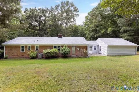 Exterior - 101 County Line Rd, Midlothian, VA 23112 photo 2 of 6
