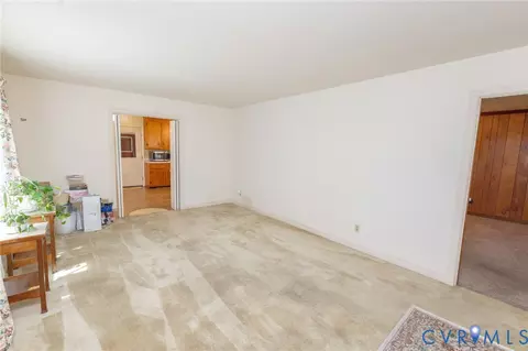Living - 101 County Line Rd, Midlothian, VA 23112 photo 2 of 4