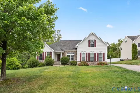 6501 Oak Arbor Dr, Chester, VA 23831
