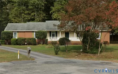 8904 Milbrae Ct, North Chesterfield, VA 23236