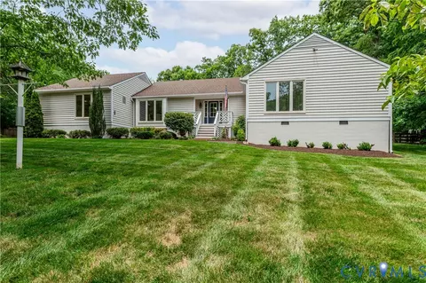 510 Red Maple Dr, Manakin Sabot, VA 23103