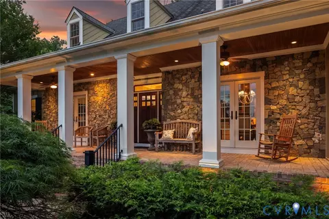 Exterior - 3401 Handley Rd, Midlothian, VA 23113 photo 7 of 33