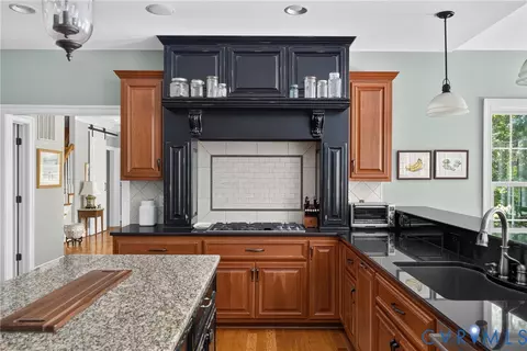 Kitchen - 3401 Handley Rd, Midlothian, VA 23113 photo 4 of 7