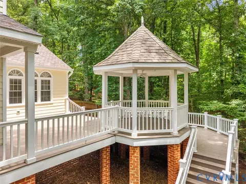 Exterior - 2011 Gamelaw Ct, Midlothian, VA 23113 photo 13 of 22