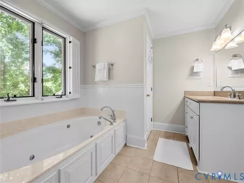 Bath - 2011 Gamelaw Ct, Midlothian, VA 23113 photo 6 of 10