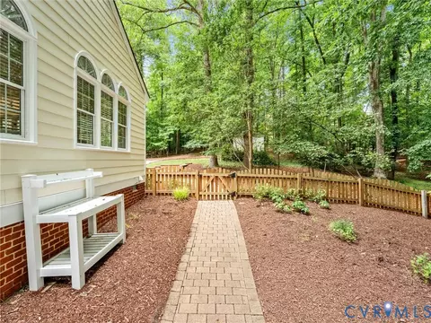 Exterior - 2011 Gamelaw Ct, Midlothian, VA 23113 photo 15 of 22