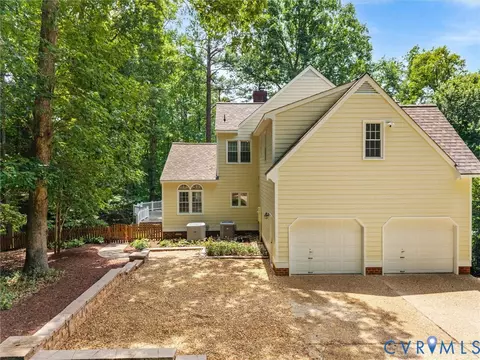 Exterior - 2011 Gamelaw Ct, Midlothian, VA 23113 photo 19 of 22