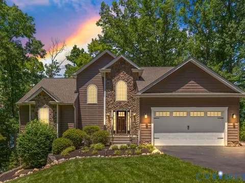 6108 Hidden View Dr, Mineral, VA 23117