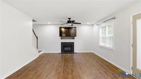 Living - 12124 Swift Crossing Dr, Midlothian, VA 23112 photo 3 of 6
