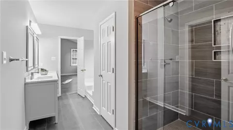 Bath - 12124 Swift Crossing Dr, Midlothian, VA 23112 photo 5 of 6
