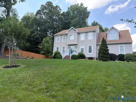 12124 Swift Crossing Dr, Midlothian, VA 23112