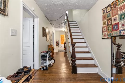 Entry Way - 311 S Cherry St, Richmond, VA 23220 photo 2 of 5
