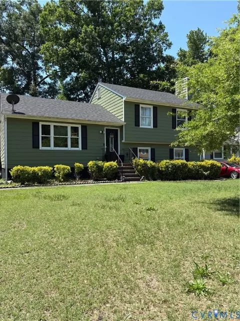 1614 Bexley Dr, Hopewell, VA 23860