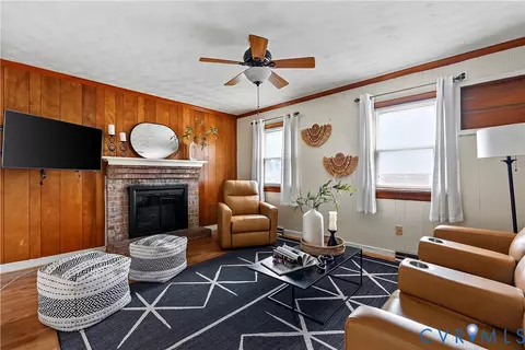 Living - 6337 Commander Rd, Richmond, VA 23224 photo 6 of 6