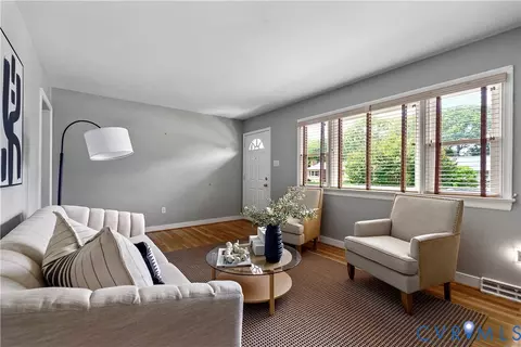 Living - 6337 Commander Rd, Richmond, VA 23224 photo 3 of 6