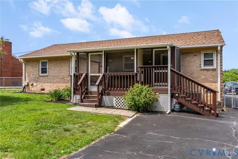 Exterior - 6337 Commander Rd, Richmond, VA 23224 photo 5 of 8
