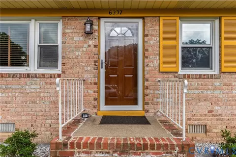 Entry Way - 6337 Commander Rd, Richmond, VA 23224 photo 1 of 1