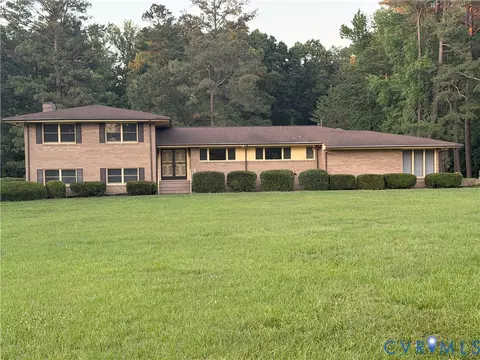 6000 Woodpecker Rd, Chesterfield, VA 23838