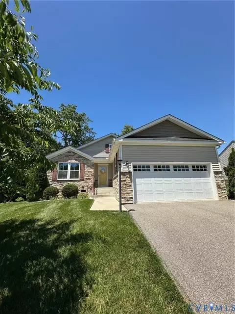10306 Sun Ridge Ln, North Chesterfield, VA 23236