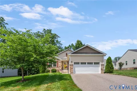 10306 Sun Ridge Ln, North Chesterfield, VA 23236