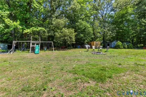 Exterior - 5820 Osterbind Ln, Richmond, VA 23237 photo 5 of 6