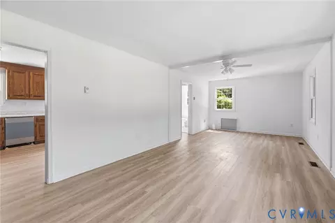 Living - 5820 Osterbind Ln, Richmond, VA 23237 photo 1 of 5