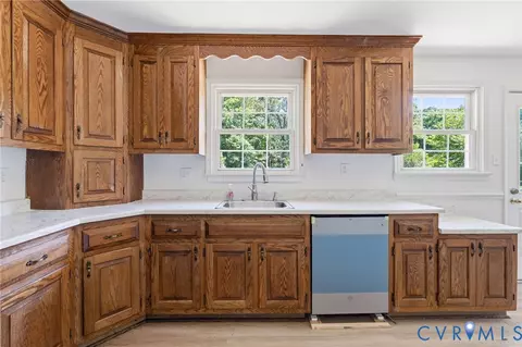Kitchen - 5820 Osterbind Ln, Richmond, VA 23237 photo 2 of 3