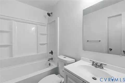 Bath - 5820 Osterbind Ln, Richmond, VA 23237 photo 2 of 2
