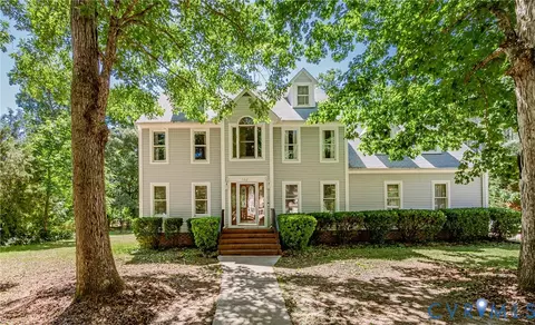 5312 Oak Leaf Ln, Prince George, VA 23875