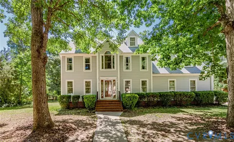 5312 Oak Leaf Ln, Prince George, VA 23875