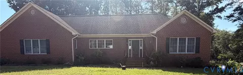 19106 Andrews Dr, Petersburg, VA 23803